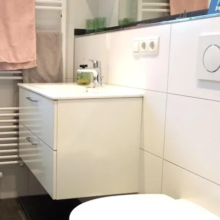 Wohnen Ueberm Atelier *