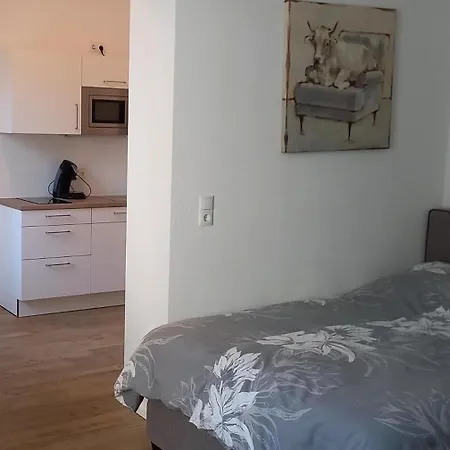 Wohnen Ueberm Atelier Lägenhet