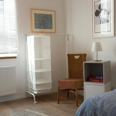 Lägenhet Wohnen Ueberm Atelier